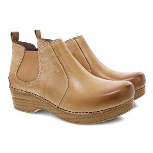Dansko Frankie Clog Boots - Honey Distressed